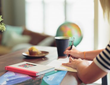 5 money-saving tips for students going back to uni