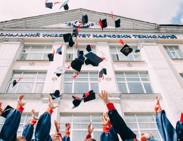 5 awesome career paths to consider after graduating