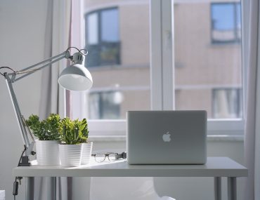 5 Easy Peasy Tips to Keep Office Desk Areas Clean